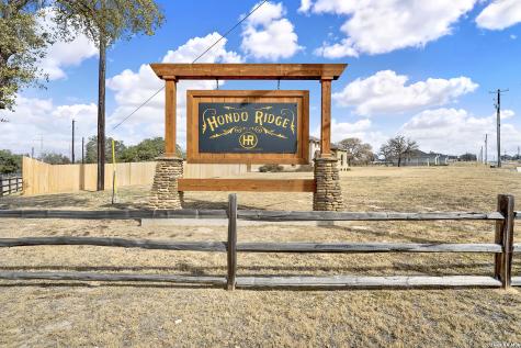 100 Hondo Ridge La Vernia TX 78121