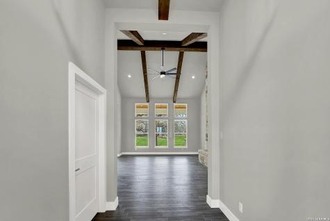 100 Hondo Ridge La Vernia TX 78121