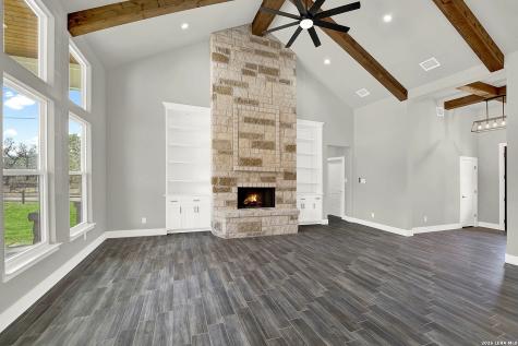 100 Hondo Ridge La Vernia TX 78121
