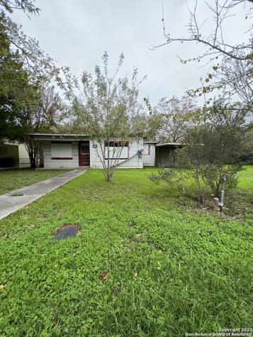 924 Allende Street Seguin TX 78155