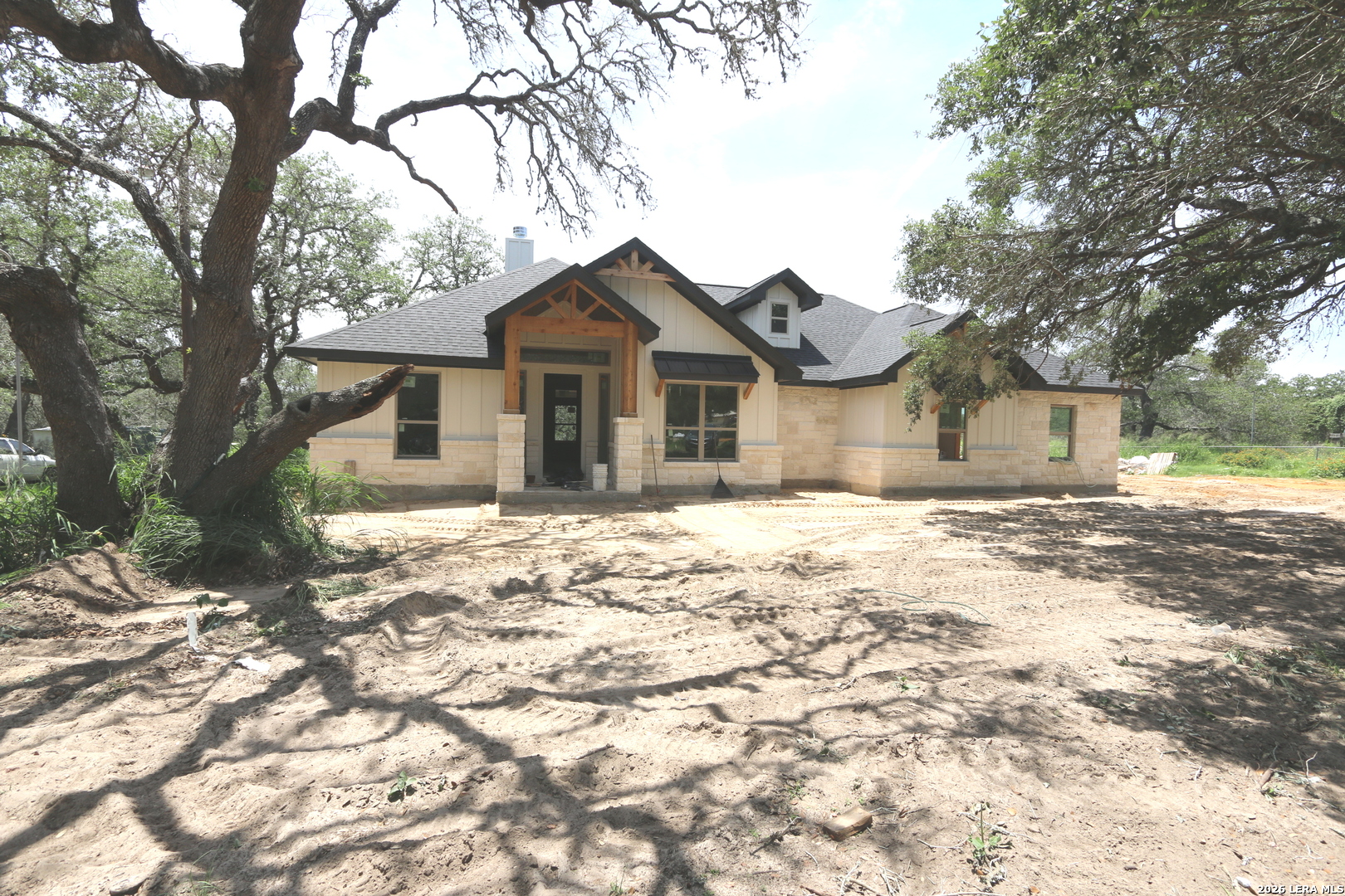 1114 Hummingbird Lane Adkins TX 78101