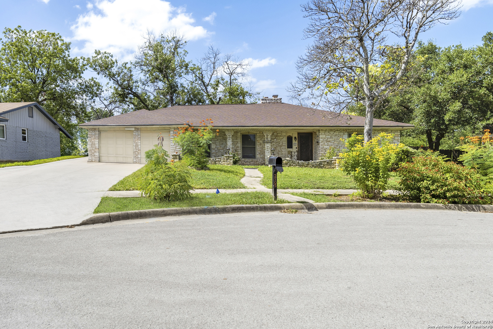 3703 Newrock Drive San Antonio TX 78230