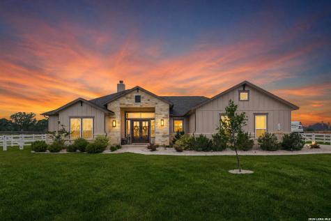 160 Pradera Ridge Floresville TX 78114