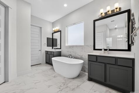 160 Pradera Ridge Floresville TX 78114