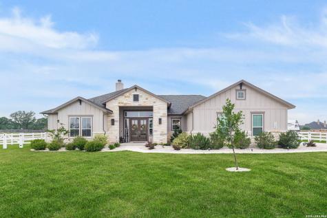 160 Pradera Ridge Floresville TX 78114