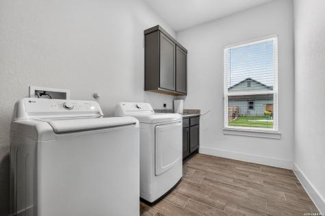 160 Pradera Ridge Floresville TX 78114