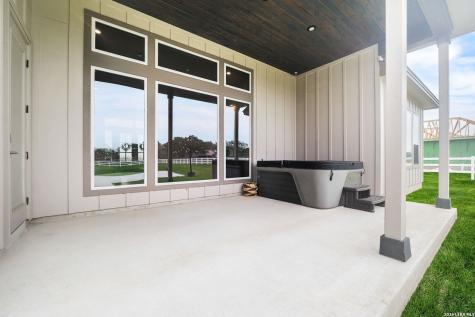 160 Pradera Ridge Floresville TX 78114