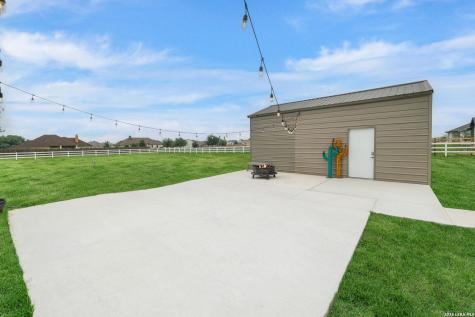 160 Pradera Ridge Floresville TX 78114