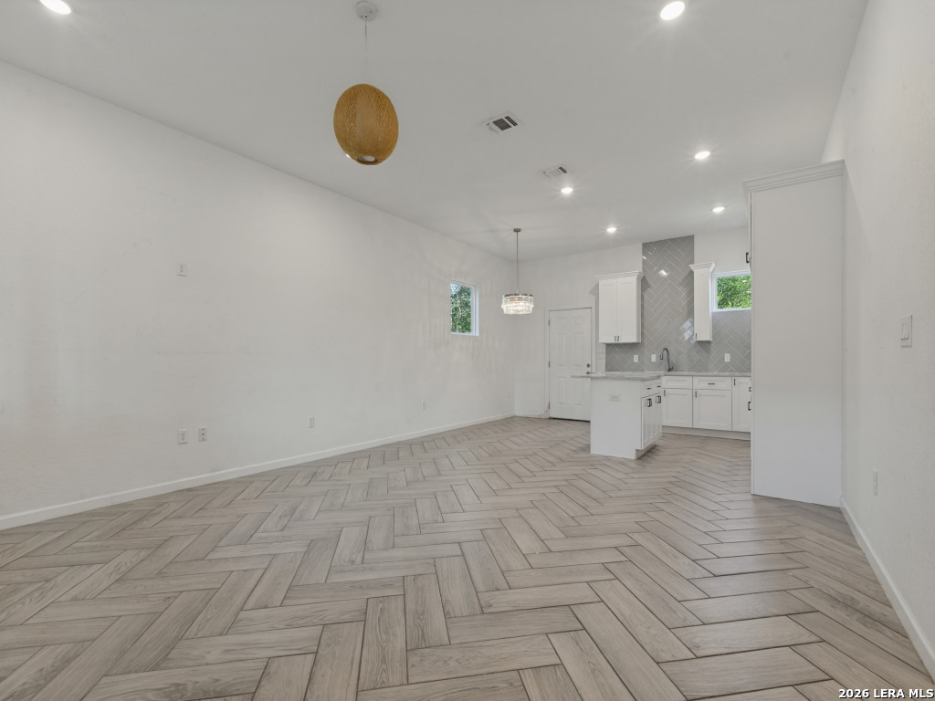 335 Kemper San Antonio TX 78207