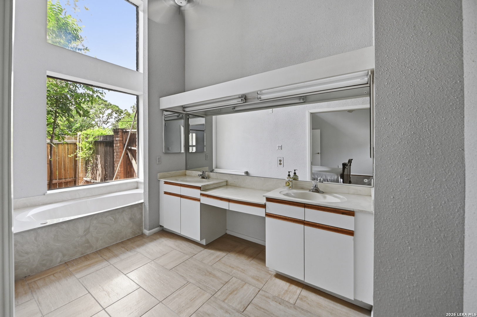 10914 Link San Antonio TX 78213