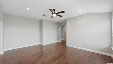 722 Wolfeton New Braunfels TX 78130