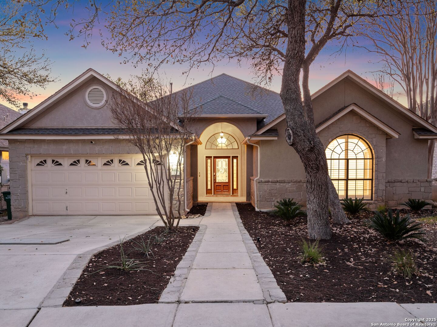 23 Greens Cliff San Antonio TX 78216