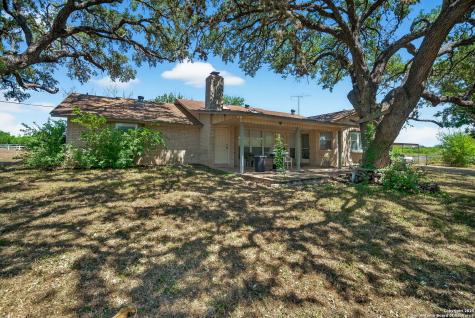 281 County Road 265 Hondo TX 78861