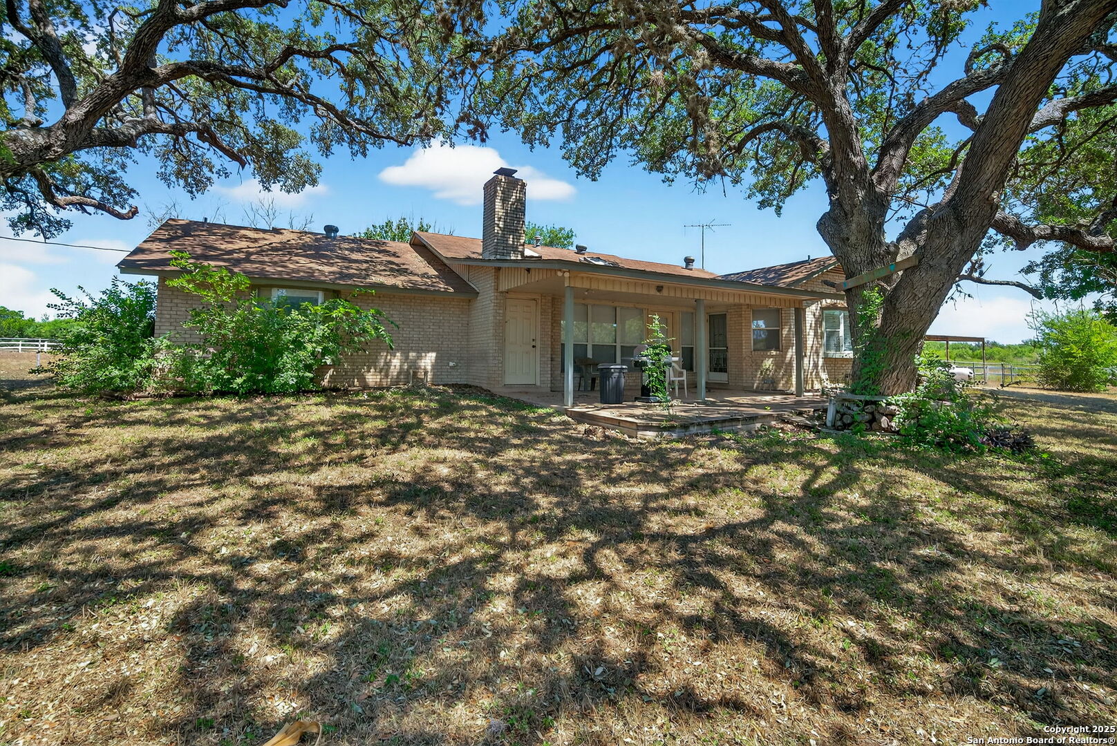 281 County Road 265 Hondo TX 78861
