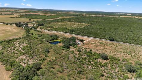 281 County Road 265 Hondo TX 78861