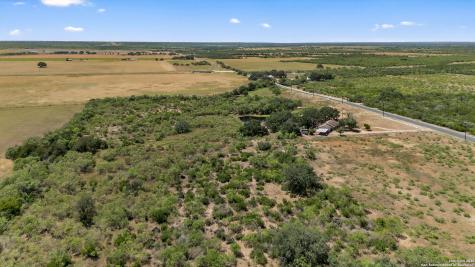 281 County Road 265 Hondo TX 78861