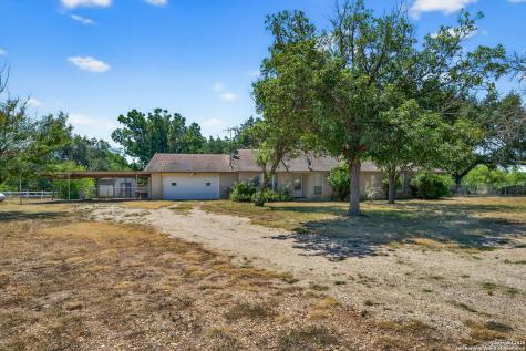 281 County Road 265 Hondo TX 78861