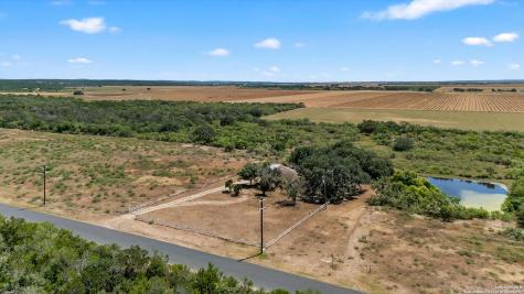 281 County Road 265 Hondo TX 78861