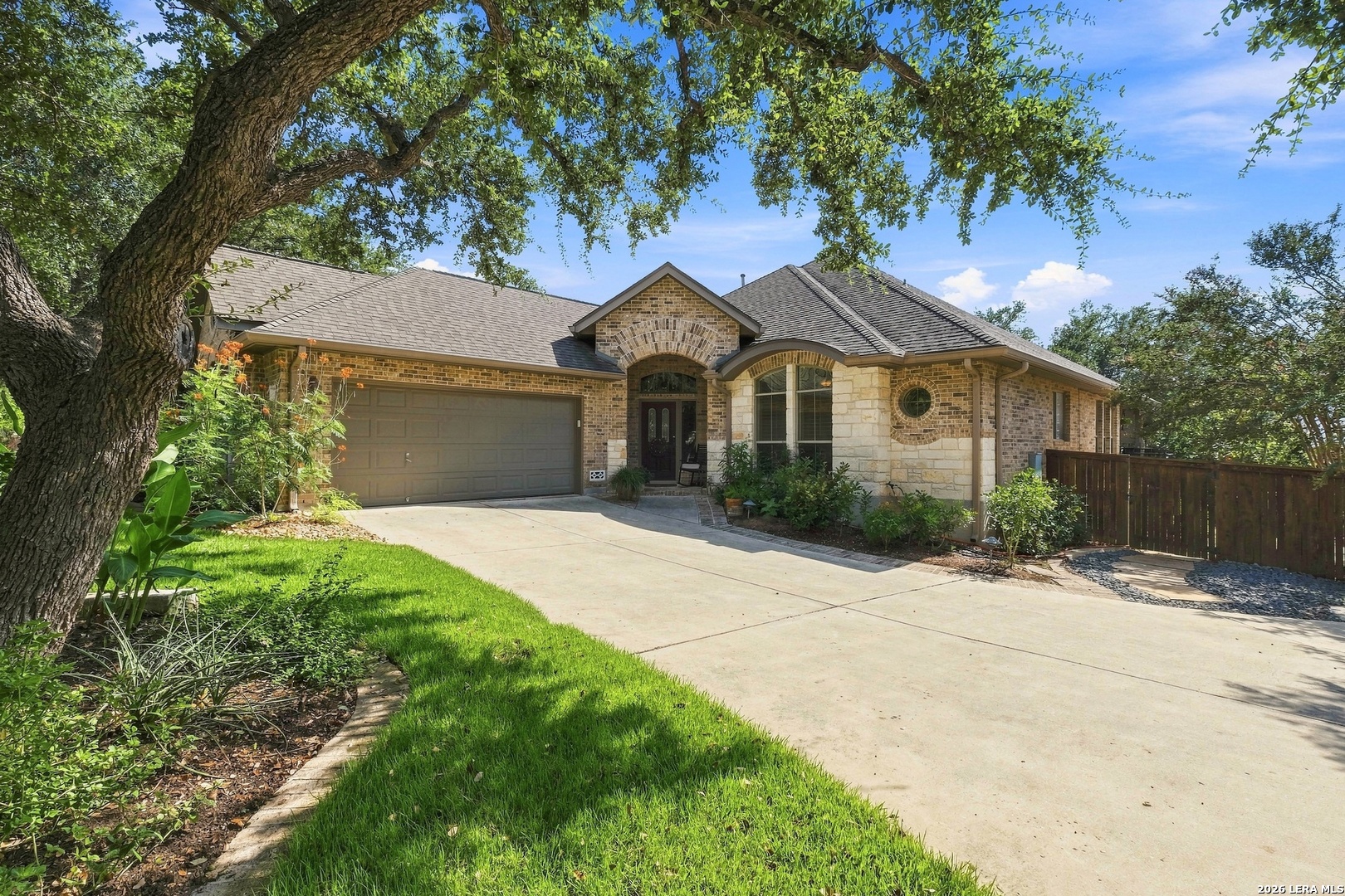 27 Great Wood Hollywood Park TX 78232