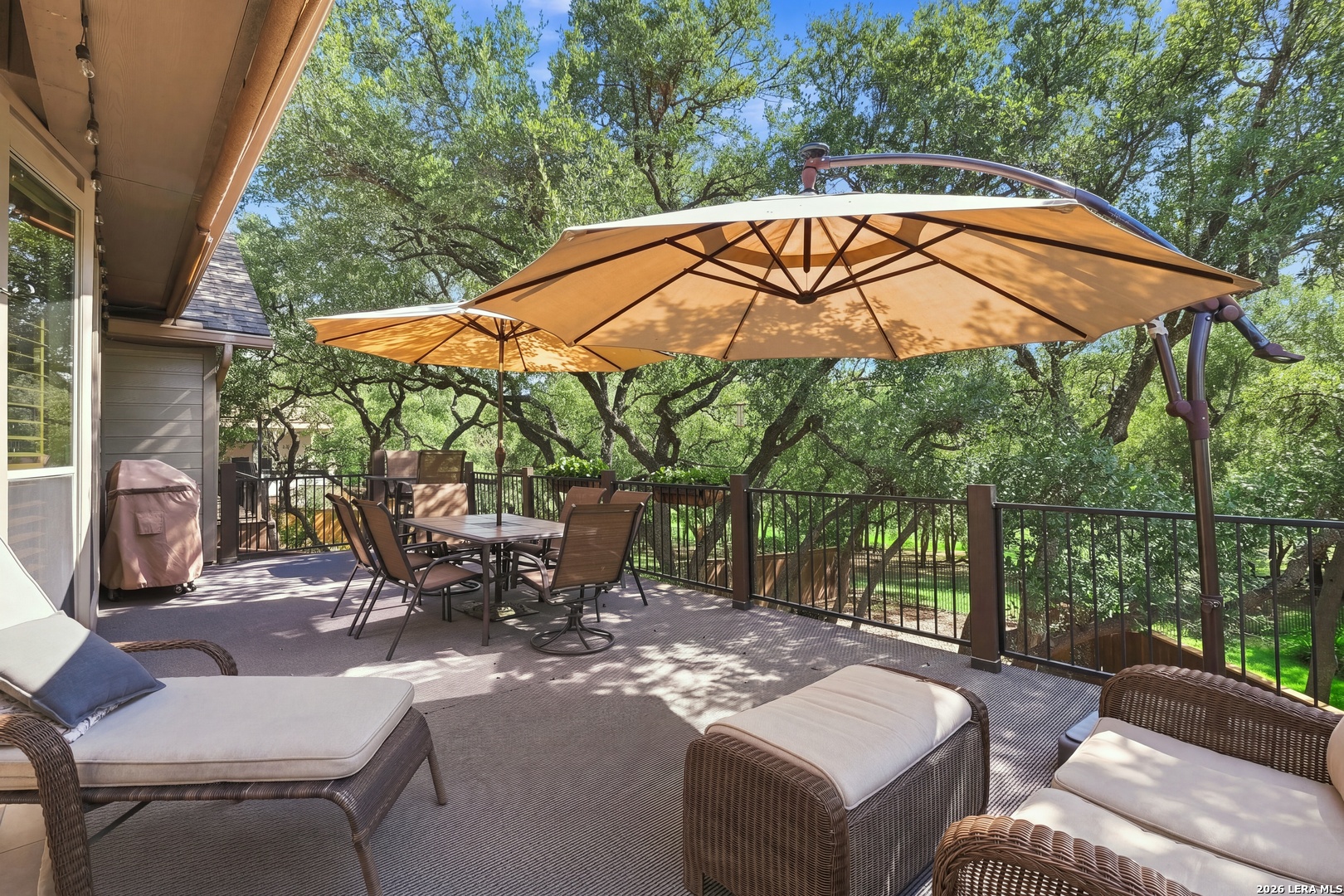 27 Great Wood Hollywood Park TX 78232