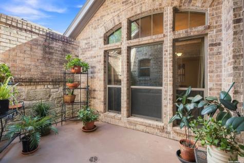 27 Great Wood Hollywood Park TX 78232
