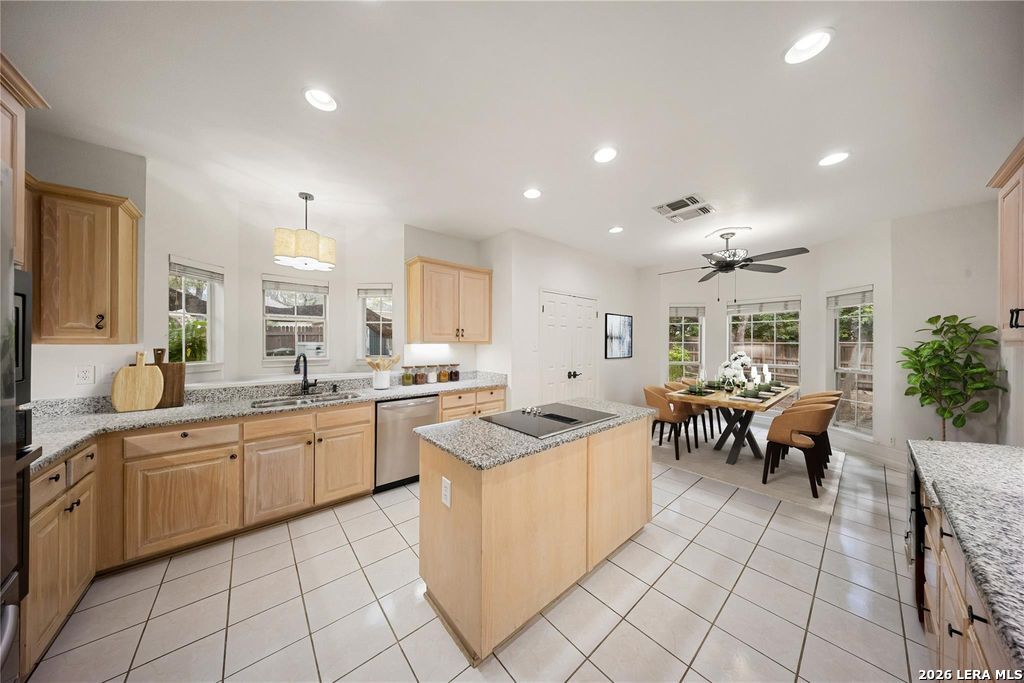 2231 Bentoak San Antonio TX 78248