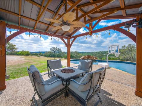 1691 Circle Acres Bulverde TX 78163