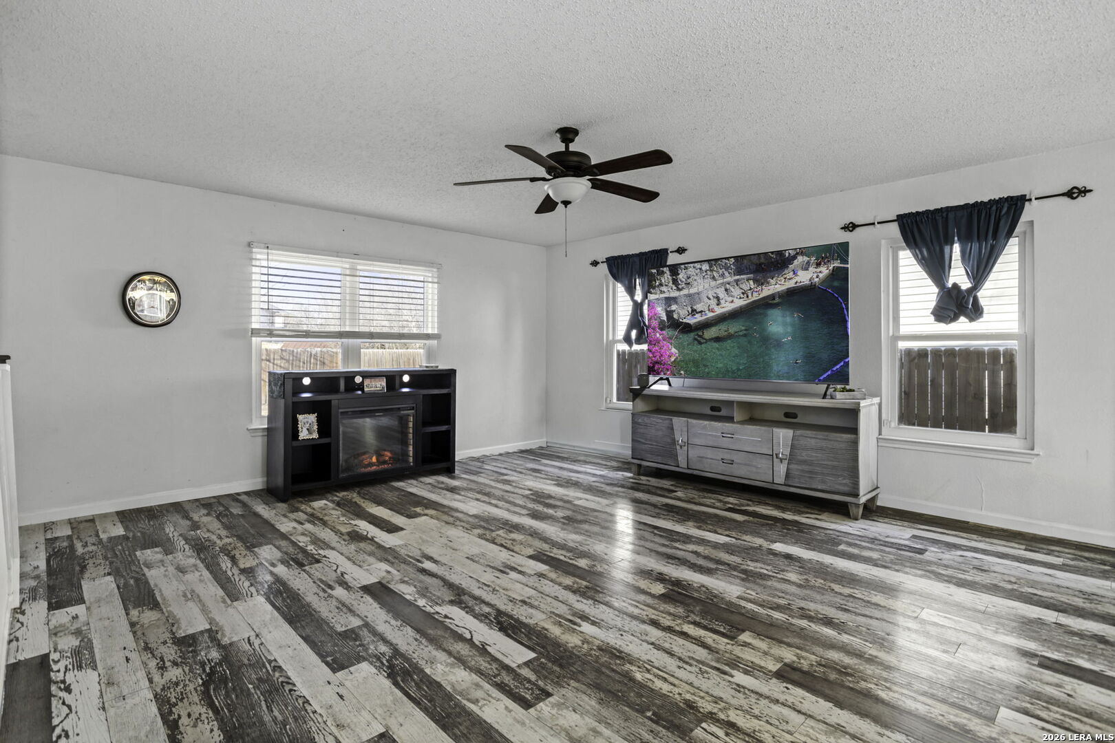 6811 Barton Rock San Antonio TX 78239