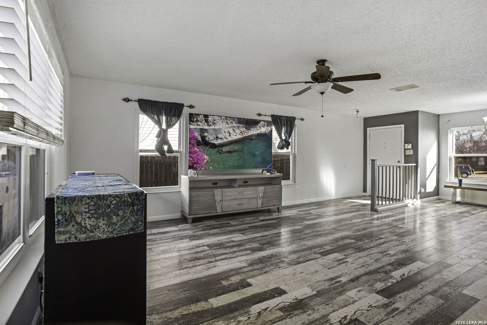 6811 Barton Rock San Antonio TX 78239