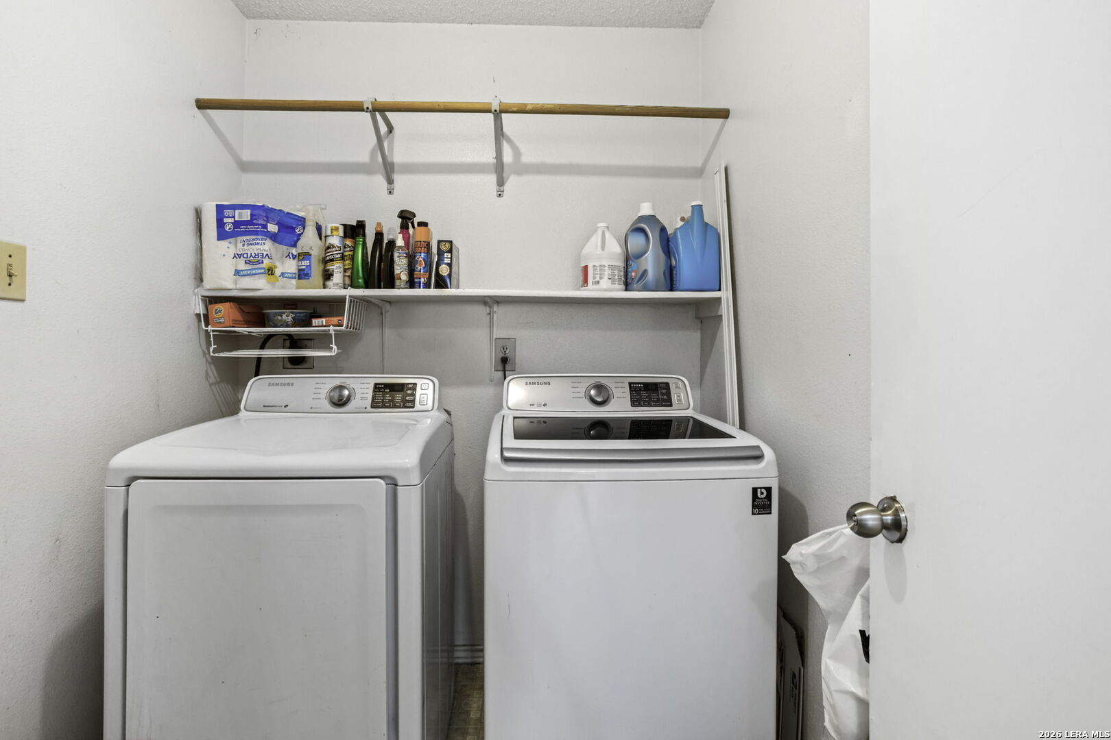 6811 Barton Rock San Antonio TX 78239