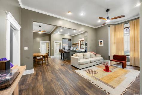 130 Delaware Street San Antonio TX 78210