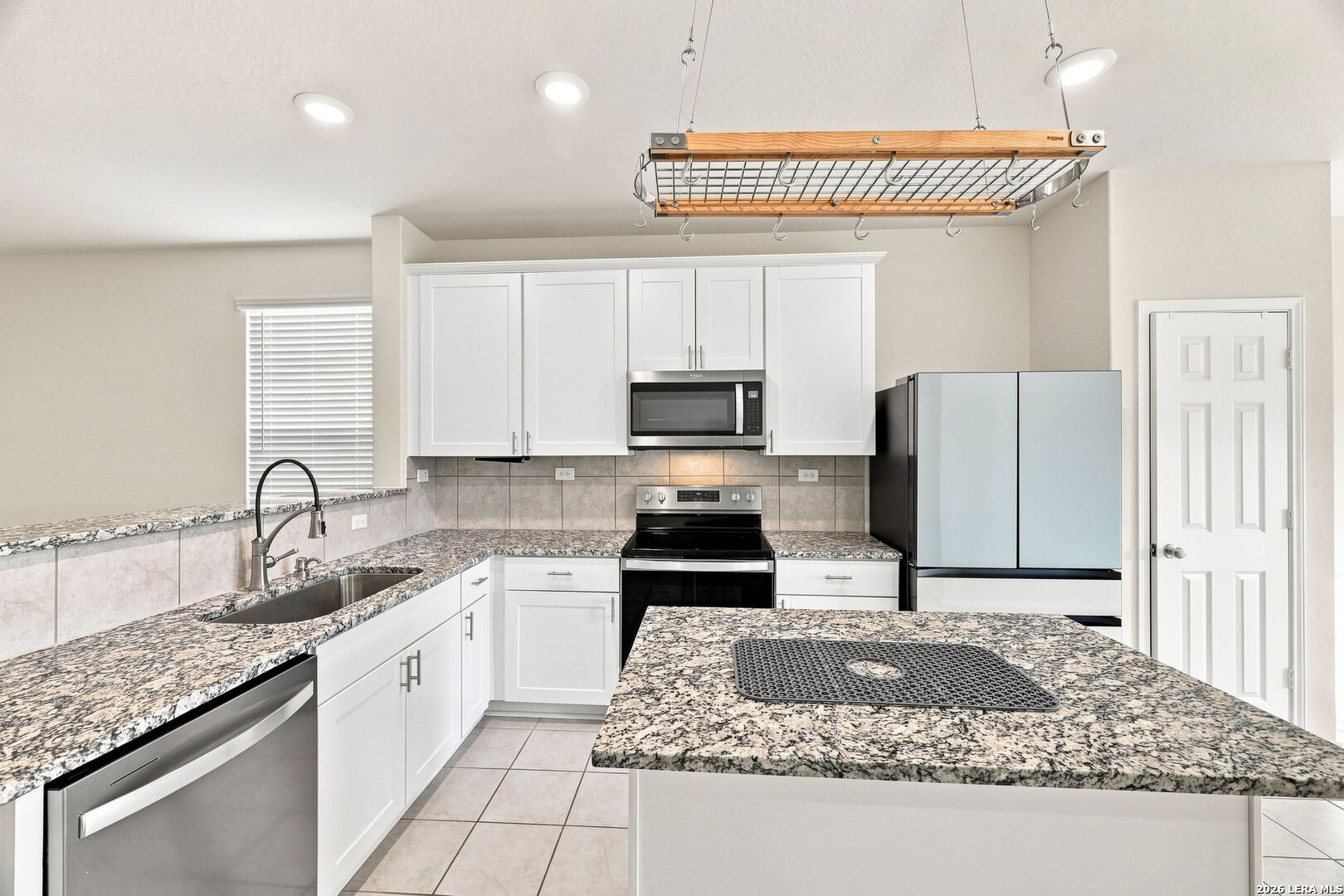 882 Crested Iris New Braunfels TX 78130