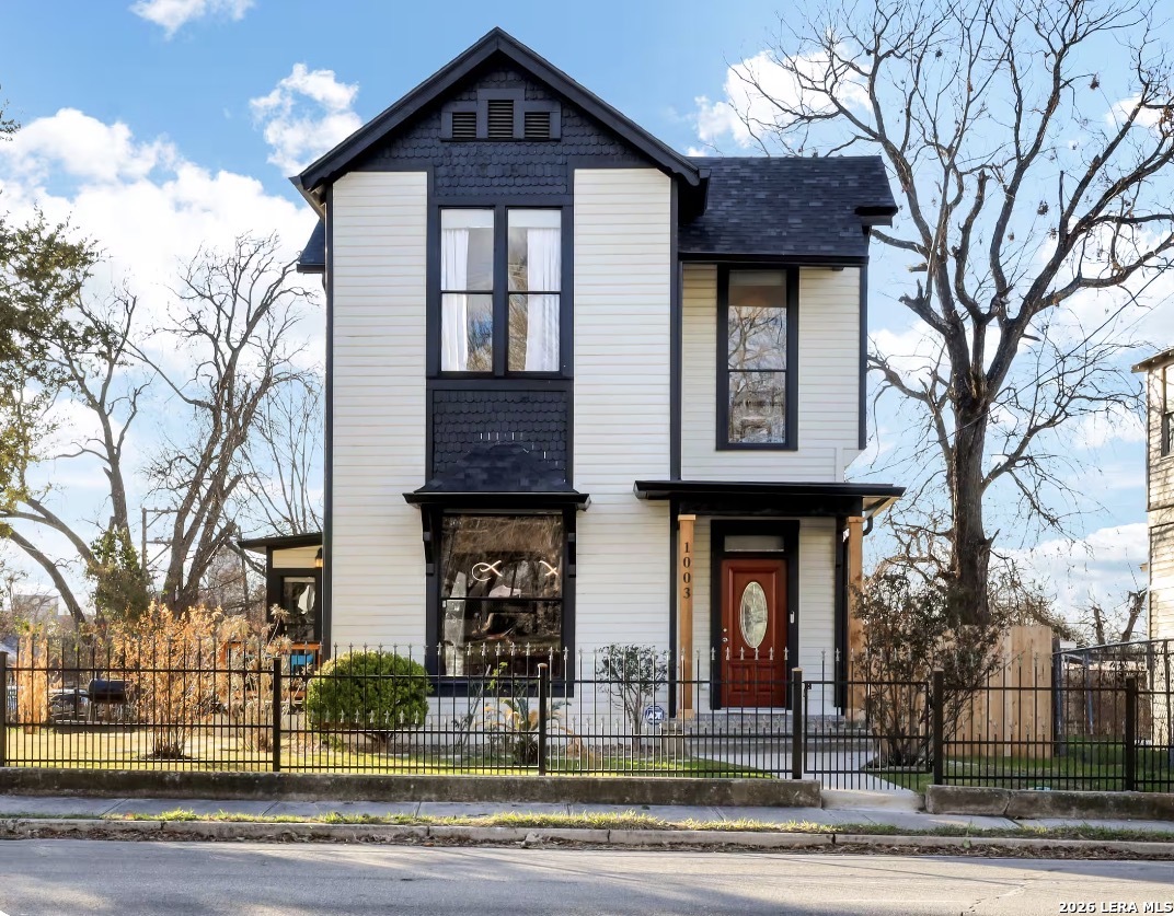 1003 N Hackberry Street San Antonio TX 78202