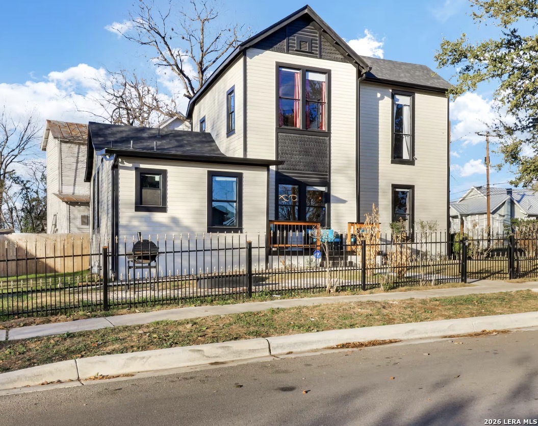 1003 N Hackberry Street San Antonio TX 78202