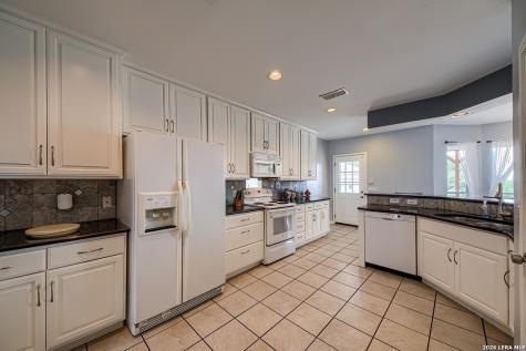 25006 Flying Arrow San Antonio TX 78258