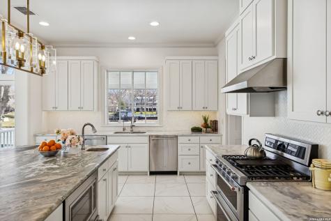 2319 Terminal Loop Mcqueeney TX 78123