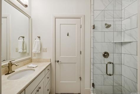2319 Terminal Loop Mcqueeney TX 78123