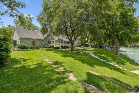 2319 Terminal Loop Mcqueeney TX 78123