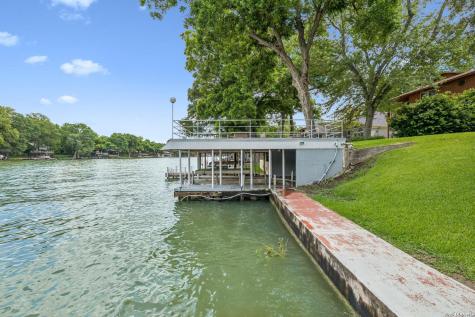 2319 Terminal Loop Mcqueeney TX 78123