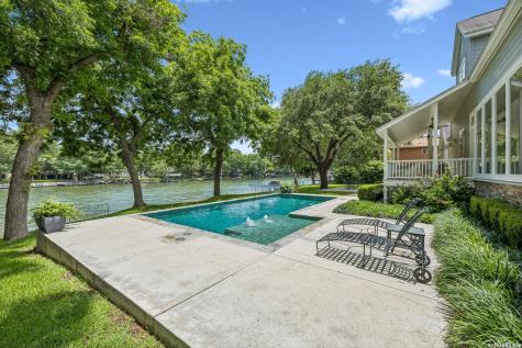 2319 Terminal Loop Mcqueeney TX 78123