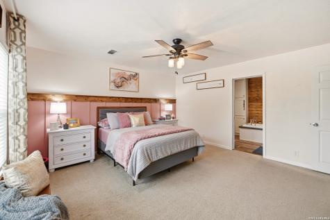 18622 County Road 5740 Castroville TX 78009
