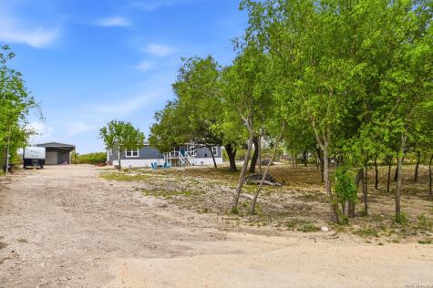 18622 County Road 5740 Castroville TX 78009