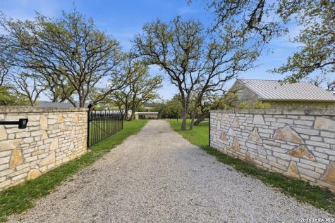125 Mauk Road Ingram TX 78025