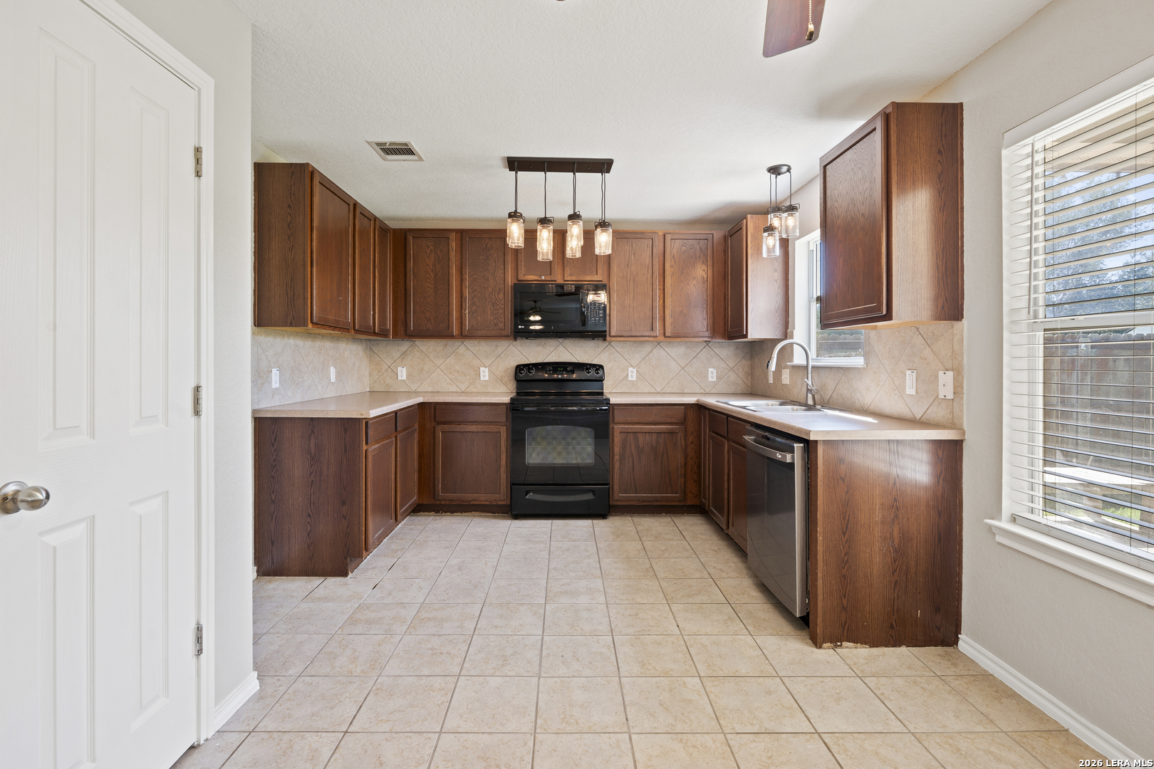 328 Prickly Pear Drive Cibolo TX 78108