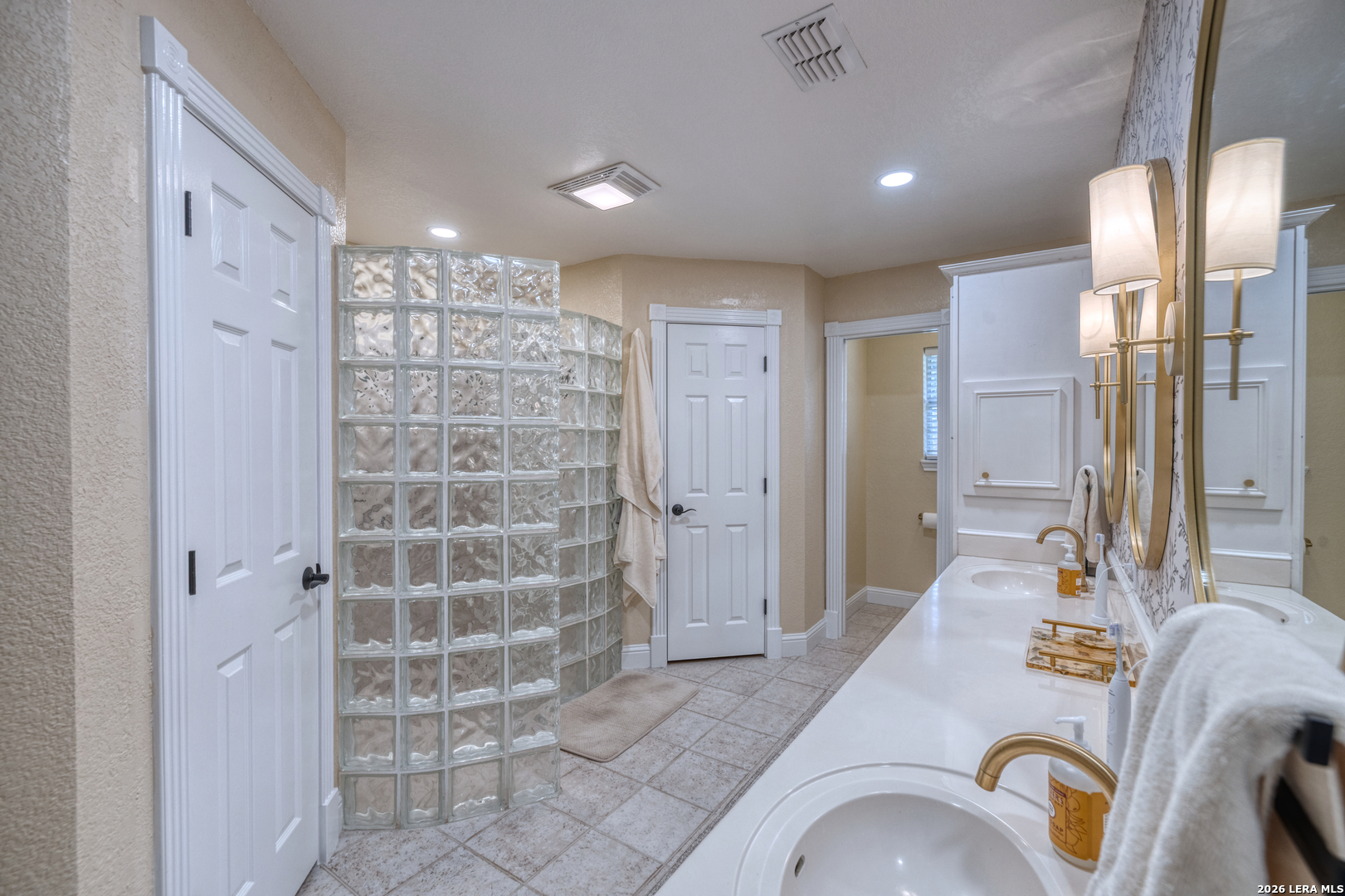 2130 Hackberry Drive Uvalde TX 78801