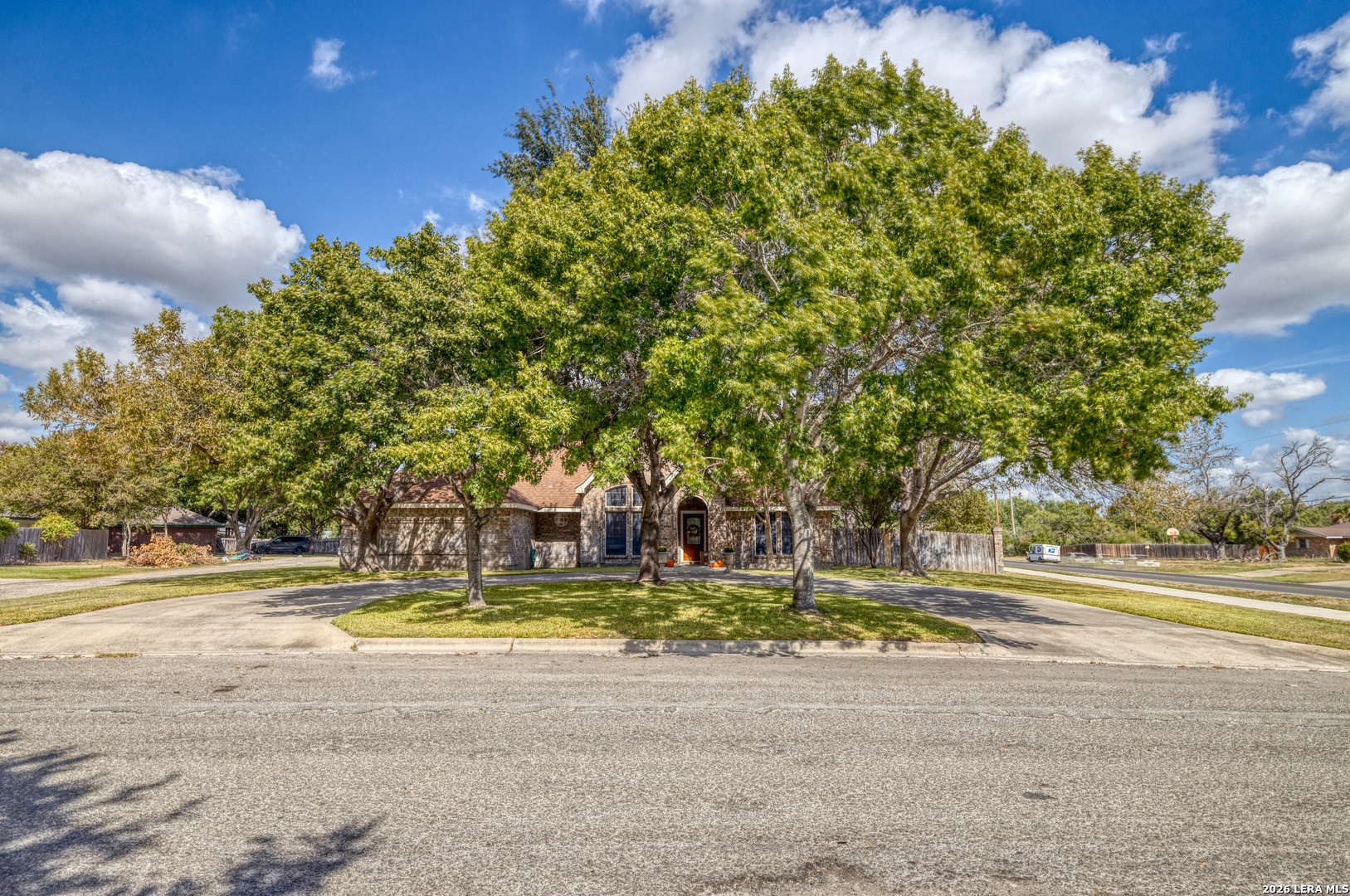 2130 Hackberry Drive Uvalde TX 78801