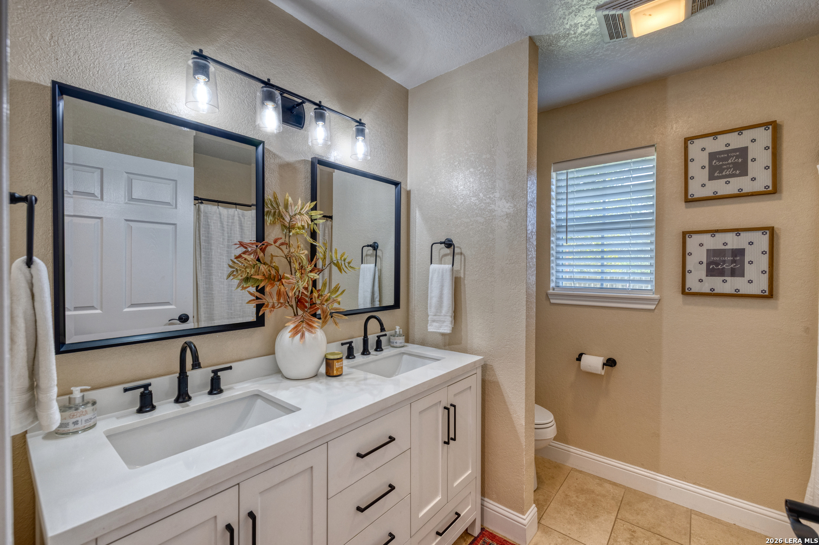 2130 Hackberry Drive Uvalde TX 78801