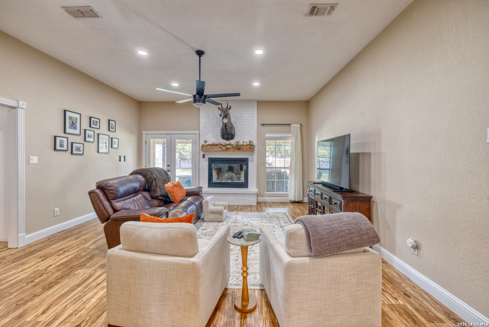 2130 Hackberry Drive Uvalde TX 78801