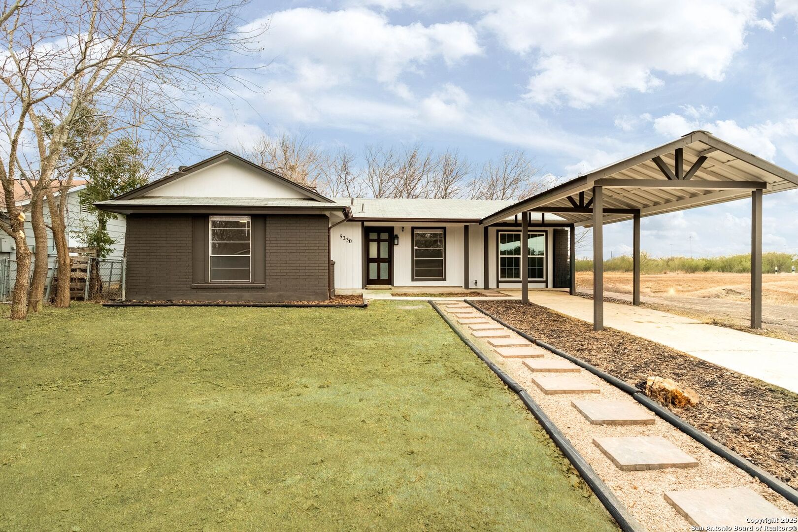 5230 Stoneshire San Antonio TX 78218