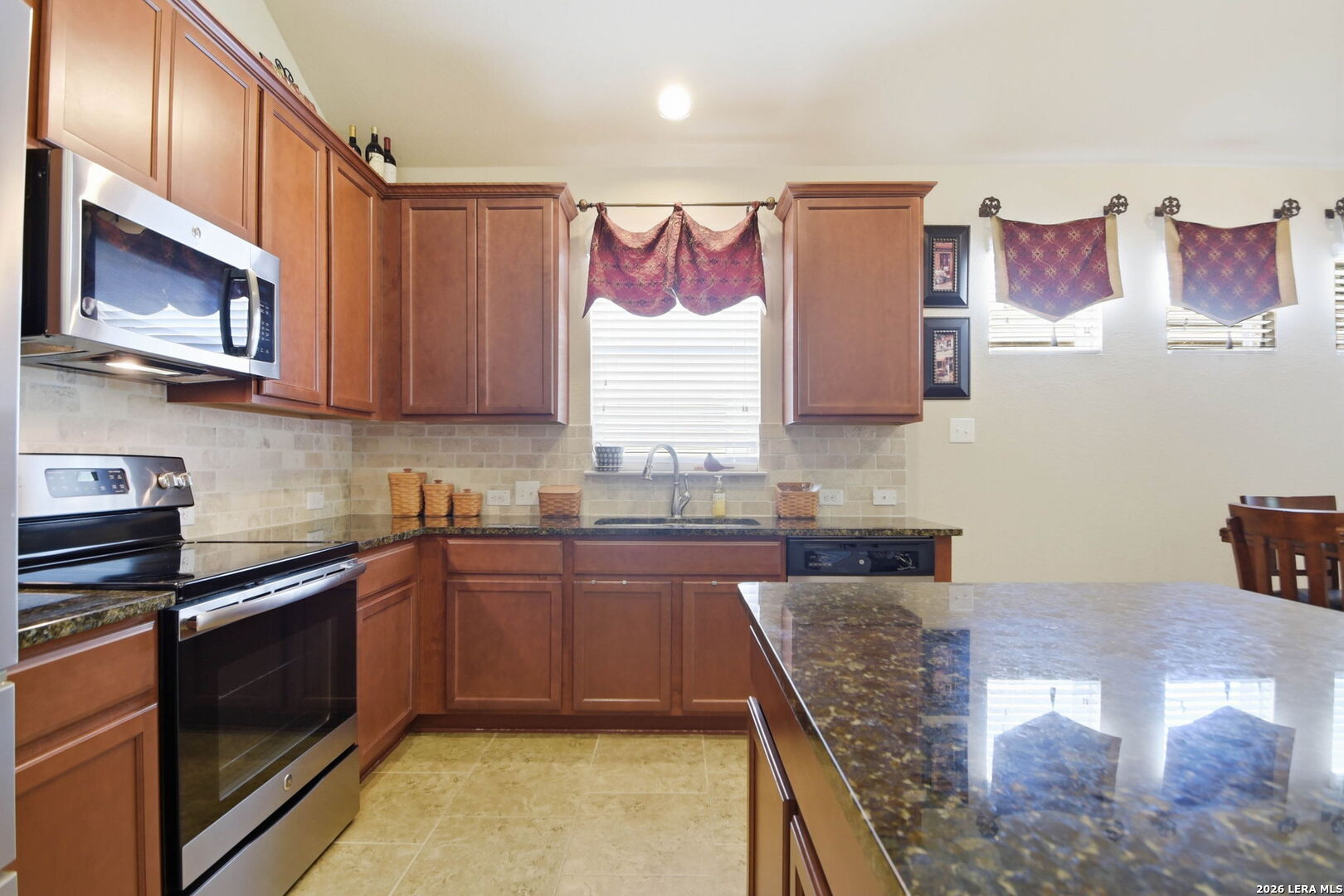 8307 Breezy Cove Selma TX 78154